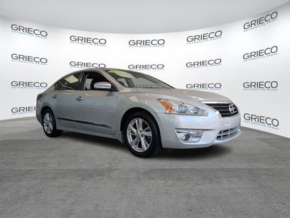 Used 2014 Nissan Altima 2.5 SL w/ Technology Package