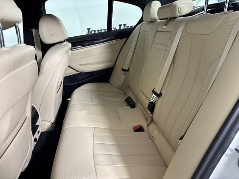 Used 2023 BMW 530i w/ Convenience Package RWD image 24