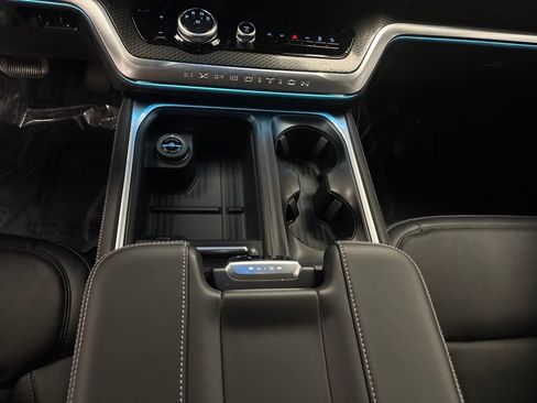 New 2026 Ford Expedition Max Platinum w/ Stealth Appearance Package AWD/4WD image 21