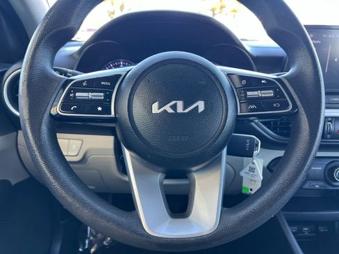 Used 2023 Kia Forte LXS w/ LXS Technology Package image 21