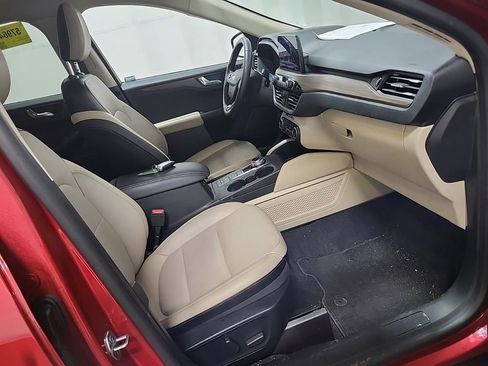 Used 2020 Ford Escape Titanium w/ Titanium Premium Package 2.0 image 13