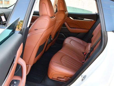Used 2022 Maserati Levante Modena AWD/4WD image 18