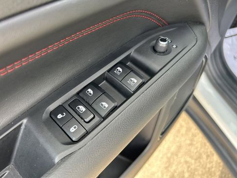 Used 2025 Jeep Compass Trailhawk AWD/4WD image 14