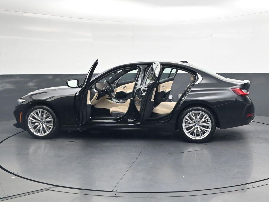 Used 2024 BMW 330i Sedan w/ Convenience Package RWD image 35