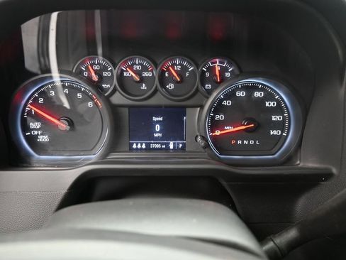 Used 2024 Chevrolet Silverado 1500 Custom image 12