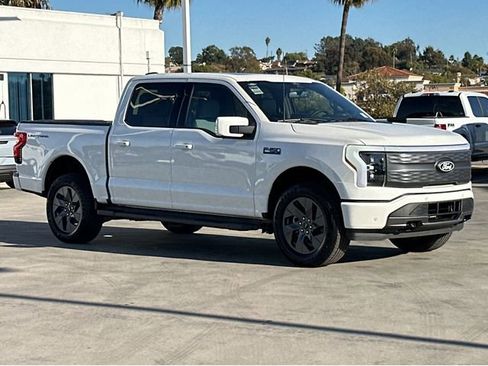 New 2025 Ford F150 Lightning Lariat image 3