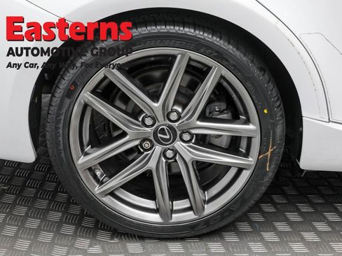 Used 2018 Lexus IS 300 F Sport w/ F Sport Package image 31