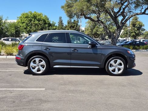 Used 2021 Audi Q5 Prestige w/ Prestige Package AWD/4WD image 4