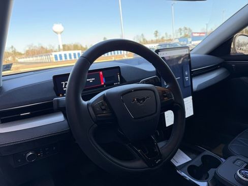 Used 2021 Ford Mustang Mach-E Select image 11