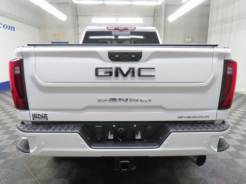 Used 2024 GMC Sierra 3500 Denali w/ Denali Reserve Package image 42