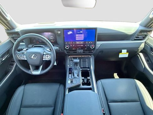 New 2026 Lexus GX 550 AWD/4WD image 17