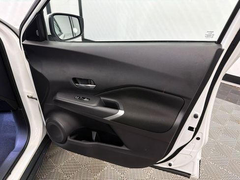 Used 2023 Nissan Kicks SV FWD image 15