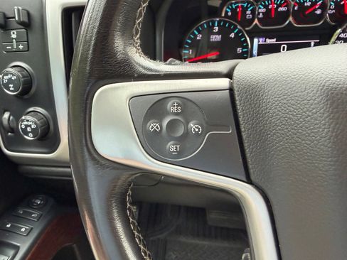 Used 2018 GMC Sierra 1500 SLE w/ SLE Value Package AWD/4WD image 14