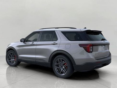 Used 2026 Ford Explorer ST-Line w/ ST-Line Street Pack AWD/4WD image 5