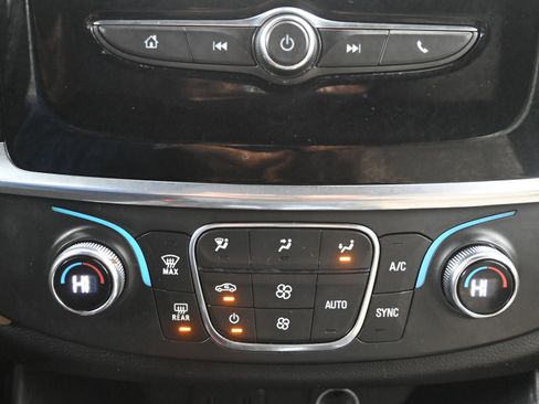 Certified 2023 Chevrolet Traverse LS image 15