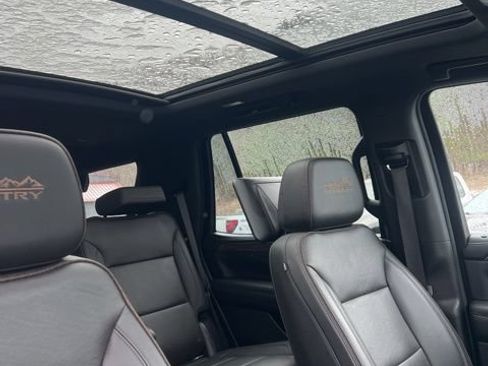 Used 2022 Chevrolet Tahoe High Country AWD/4WD image 75