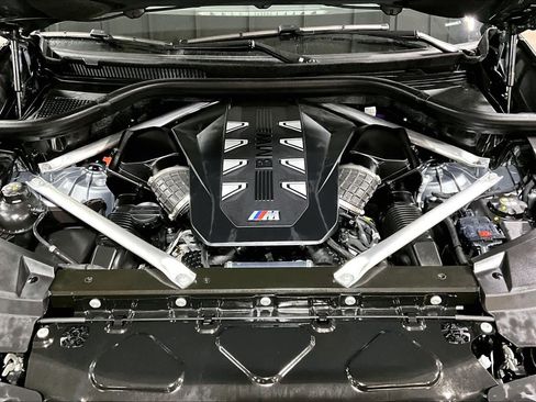 Used 2025 BMW X5 M60i image 31