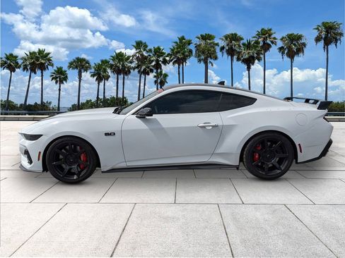 Used 2024 Ford Mustang GT Premium w/ GT Performance Package image 4