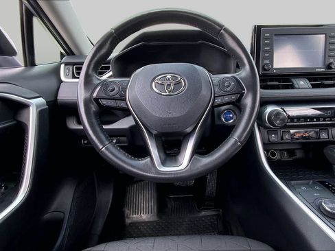 Used 2020 Toyota RAV4 XLE w/ XLE Grade Weather Package AWD/4WD image 6