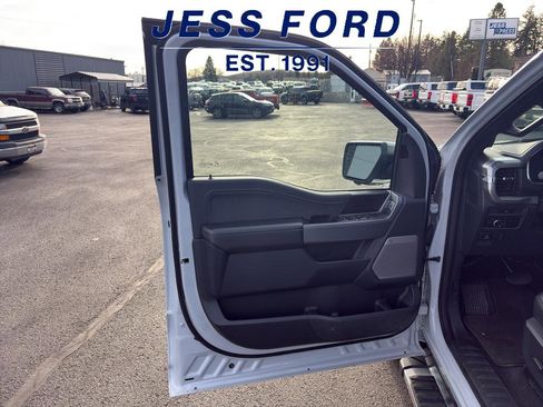 Used 2025 Ford F150 Lariat w/ Tow/Haul Package image 16