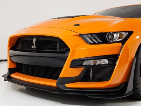 Used 2021 Ford Mustang Shelby GT500 w/ Carbon Fiber Track Pack RWD image 61