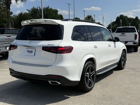 Used 2025 Mercedes-Benz GLS 450 4MATIC image 5