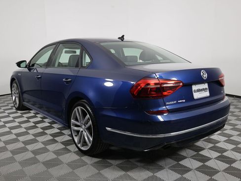 Used 2018 Volkswagen Passat 2.0T R-Line FWD image 4