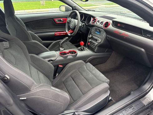 Used 2016 Ford Mustang Shelby GT350 w/ Track Package RWD image 13