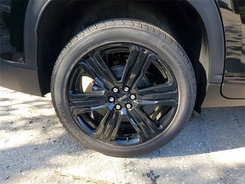 New 2026 GMC Acadia Elevation image 6