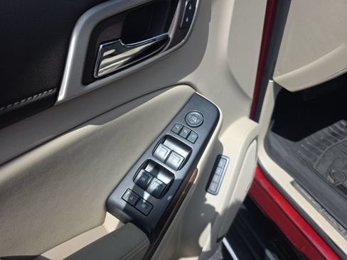 Used 2019 GMC Yukon Denali AWD/4WD image 14