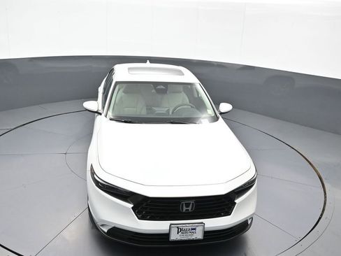 Certified 2023 Honda Accord EX image 35