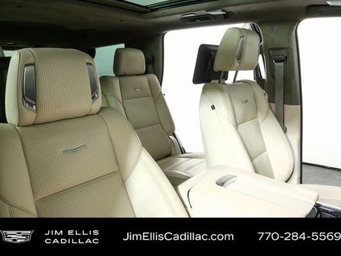 Used 2025 Cadillac Escalade Sport Platinum image 24