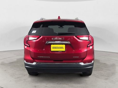 Used 2022 GMC Terrain SLT w/ Infotainment Package II AWD/4WD image 4