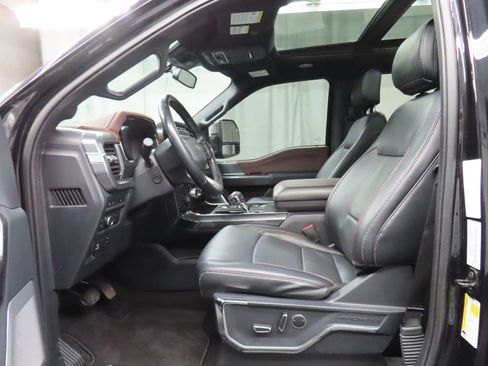 Used 2022 Ford F150 Lariat w/ Equipment Group 502A High image 9