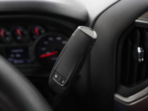 Used 2025 Chevrolet Silverado 1500 W/T w/ WT Value Package AWD/4WD image 15