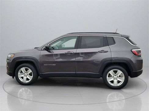 Used 2022 Jeep Compass Latitude image 4