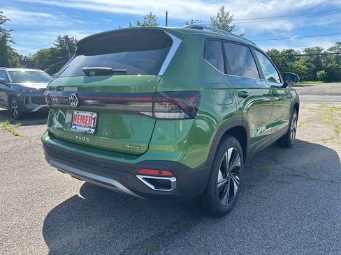 New 2026 Volkswagen Taos SE AWD/4WD image 4