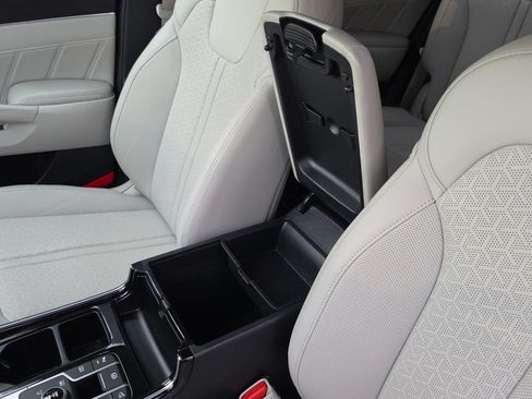 Used 2023 Kia Sorento SX Prestige w/ Panoramic Sunroof Package AWD/4WD image 53