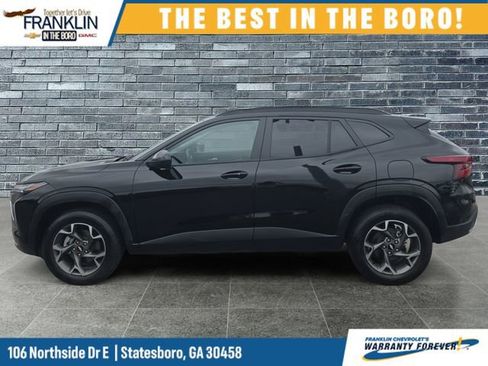 Used 2025 Chevrolet Trax LT w/ Driver Confidence Package FWD image 2