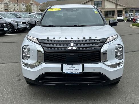 Used 2023 Mitsubishi Outlander SE Black Edition AWD/4WD image 6