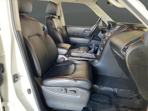 Used 2017 Nissan Armada Platinum image 32