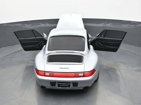 Used 1995 Porsche 911 Carrera RWD image 22