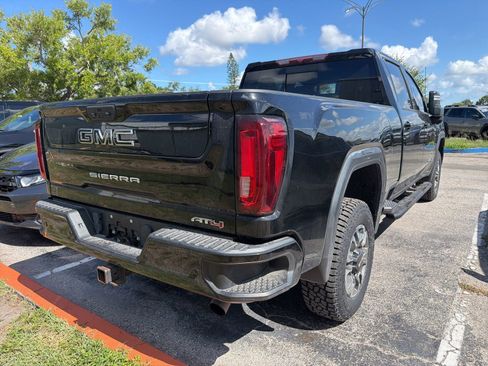 Used 2022 GMC Sierra 2500 AT4 w/ AT4 Preferred Package AWD/4WD image 14