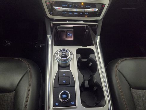 Used 2022 Ford Explorer Timberline image 15