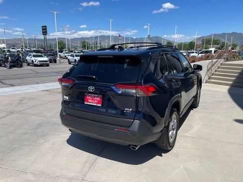 Used 2025 Toyota RAV4 XLE AWD/4WD image 5