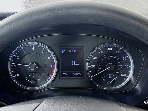 Used 2020 Hyundai Santa Fe SE image 12