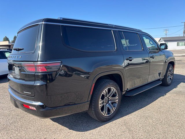Used 2024 Jeep Wagoneer L Series II w/ Flexible Seating Group AWD/4WD image 5