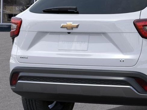 New 2026 Chevrolet Trax LT w/ Driver Confidence Package image 34