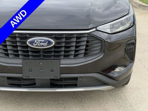 Certified 2023 Ford Escape Active AWD/4WD image 10