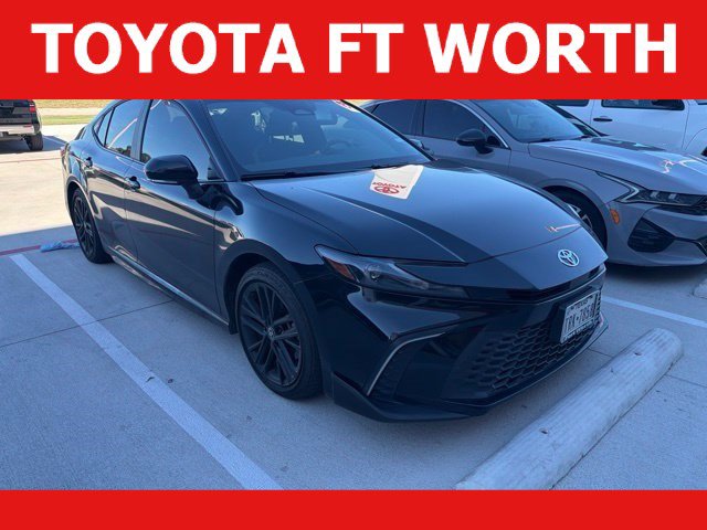 Used 2025 Toyota Camry SE w/ Convenience Package FWD image 1